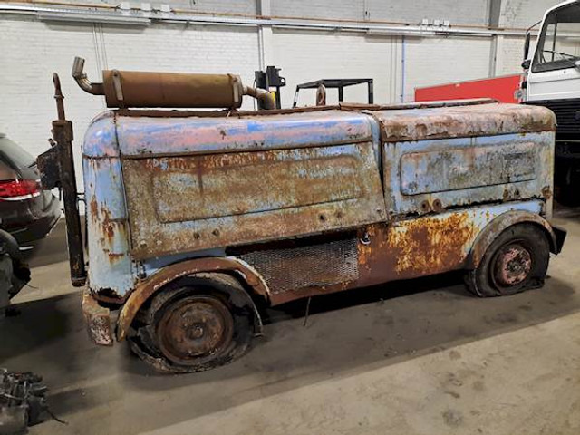 Atlas-Copco PRH 700 DD - Zračni kompresor: slika Atlas-Copco PRH 700 DD - Zračni kompresor Atlas-Copco PRH 700 DD - Zračni kompresor: slika Atlas-Copco PRH 700 DD - Zračni kompresor