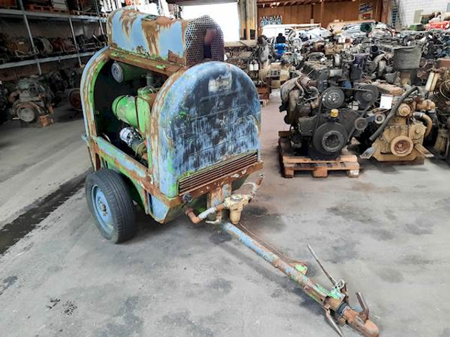 Deutz F2L912 - Zračni kompresor: slika Deutz F2L912 - Zračni kompresor Deutz F2L912 - Zračni kompresor: slika Deutz F2L912 - Zračni kompresor