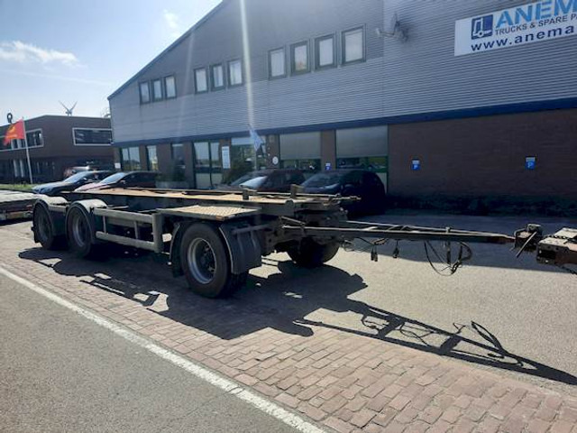 Floor FLA-3-101 - Transporter kontejnera/ Poluprikolica s izmjenjivim sanducima: slika Floor FLA-3-101 - Transporter kontejnera/ Poluprikolica s izmjenjivim sanducima Floor FLA-3-101 - Transporter kontejnera/ Poluprikolica s izmjenjivim sanducima: slika Floor FLA-3-101 - Transporter kontejnera/ Poluprikolica s izmjenjivim sanducima