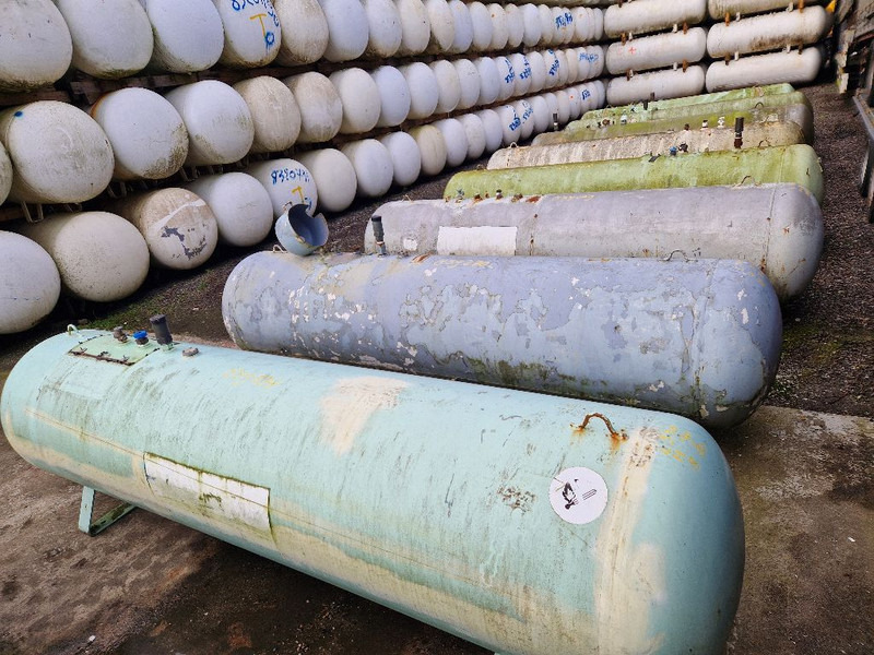 LPG / GAS GASTANK 1600 LITER - Spremnik goriva: slika LPG / GAS GASTANK 1600 LITER - Spremnik goriva LPG / GAS GASTANK 1600 LITER - Spremnik goriva: slika LPG / GAS GASTANK 1600 LITER - Spremnik goriva