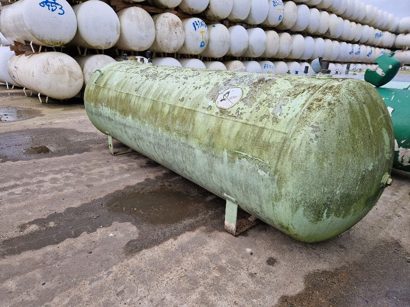 LPG / GAS GASTANK 2350 LITER - Spremnik goriva: slika LPG / GAS GASTANK 2350 LITER - Spremnik goriva LPG / GAS GASTANK 2350 LITER - Spremnik goriva: slika LPG / GAS GASTANK 2350 LITER - Spremnik goriva