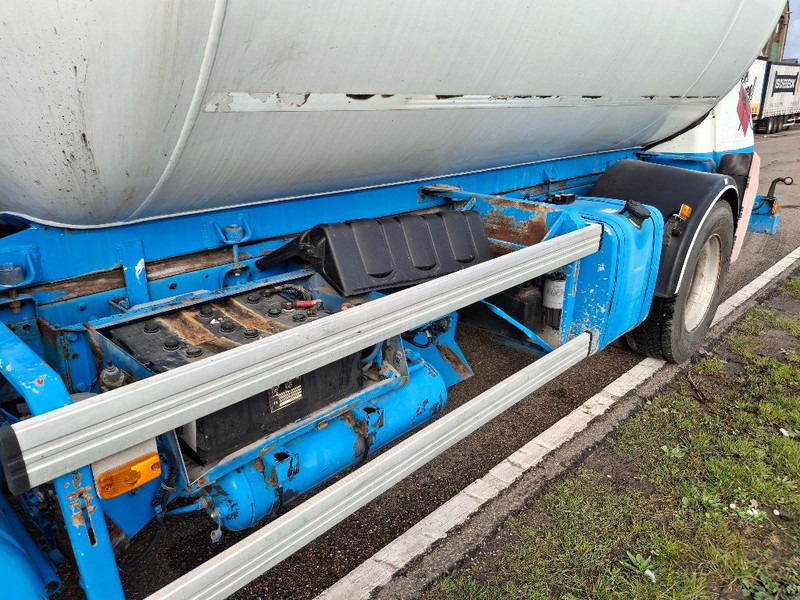 Renault MIDLUM 280DXI - Kamion cisterna: slika Renault MIDLUM 280DXI - Kamion cisterna Renault MIDLUM 280DXI - Kamion cisterna: slika Renault MIDLUM 280DXI - Kamion cisterna