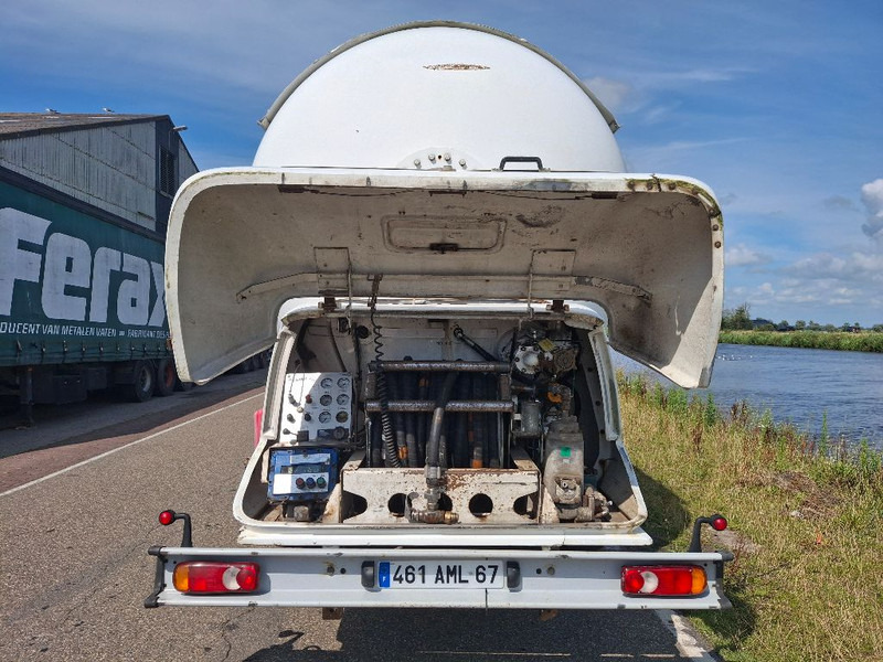 Volvo FL 250 GAS / LPG - Kamion cisterna: slika Volvo FL 250 GAS / LPG - Kamion cisterna Volvo FL 250 GAS / LPG - Kamion cisterna: slika Volvo FL 250 GAS / LPG - Kamion cisterna