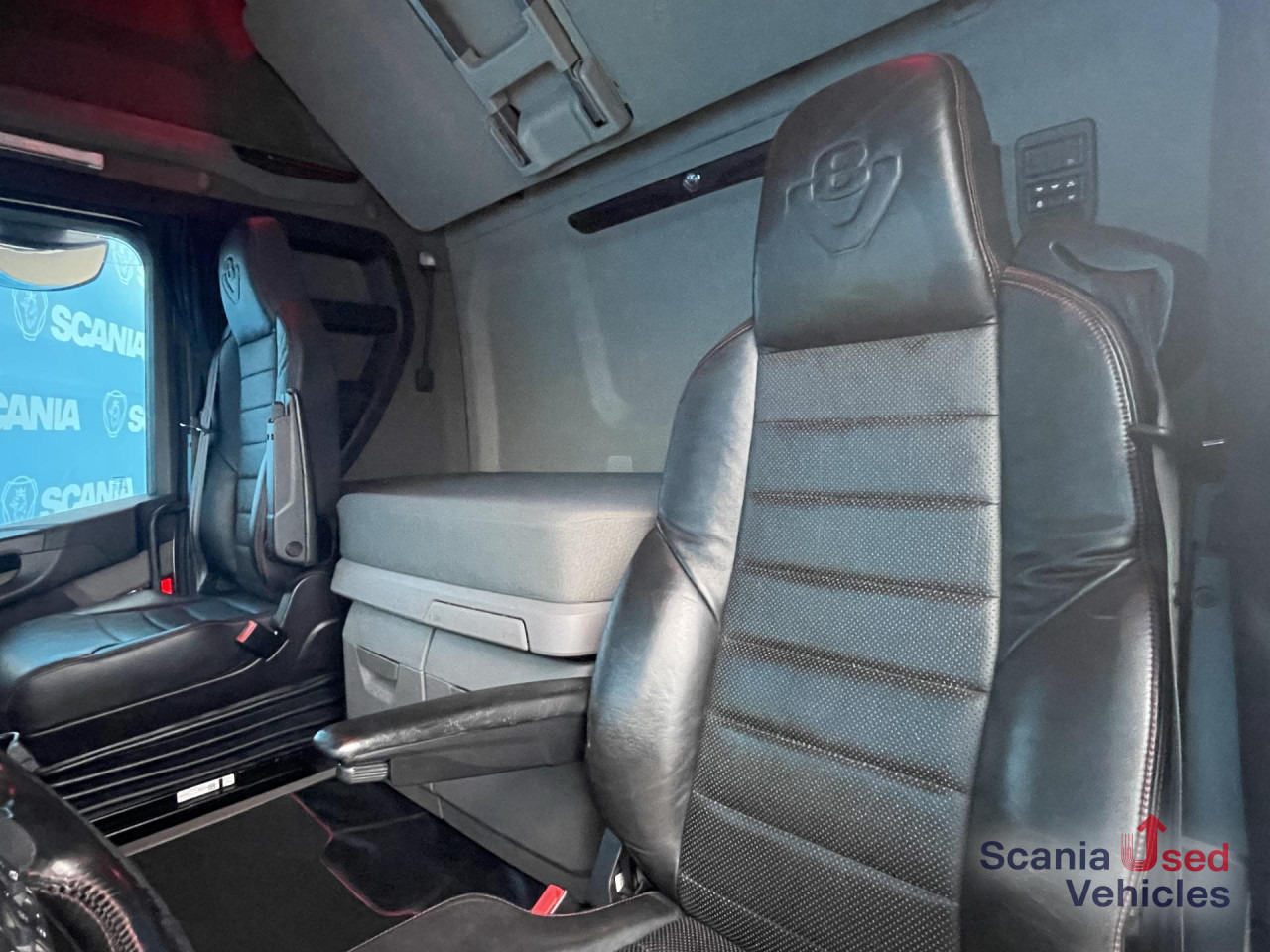 SCANIA R 650 B6x4NB RETARDER V8 WOOD KESLA 2112T CRANE - Kamion šumar, Kamion s kranom: slika SCANIA R 650 B6x4NB RETARDER V8 WOOD KESLA 2112T CRANE - Kamion šumar, Kamion s kranom SCANIA R 650 B6x4NB RETARDER V8 WOOD KESLA 2112T CRANE - Kamion šumar, Kamion s kranom: slika SCANIA R 650 B6x4NB RETARDER V8 WOOD KESLA 2112T CRANE - Kamion šumar, Kamion s kranom