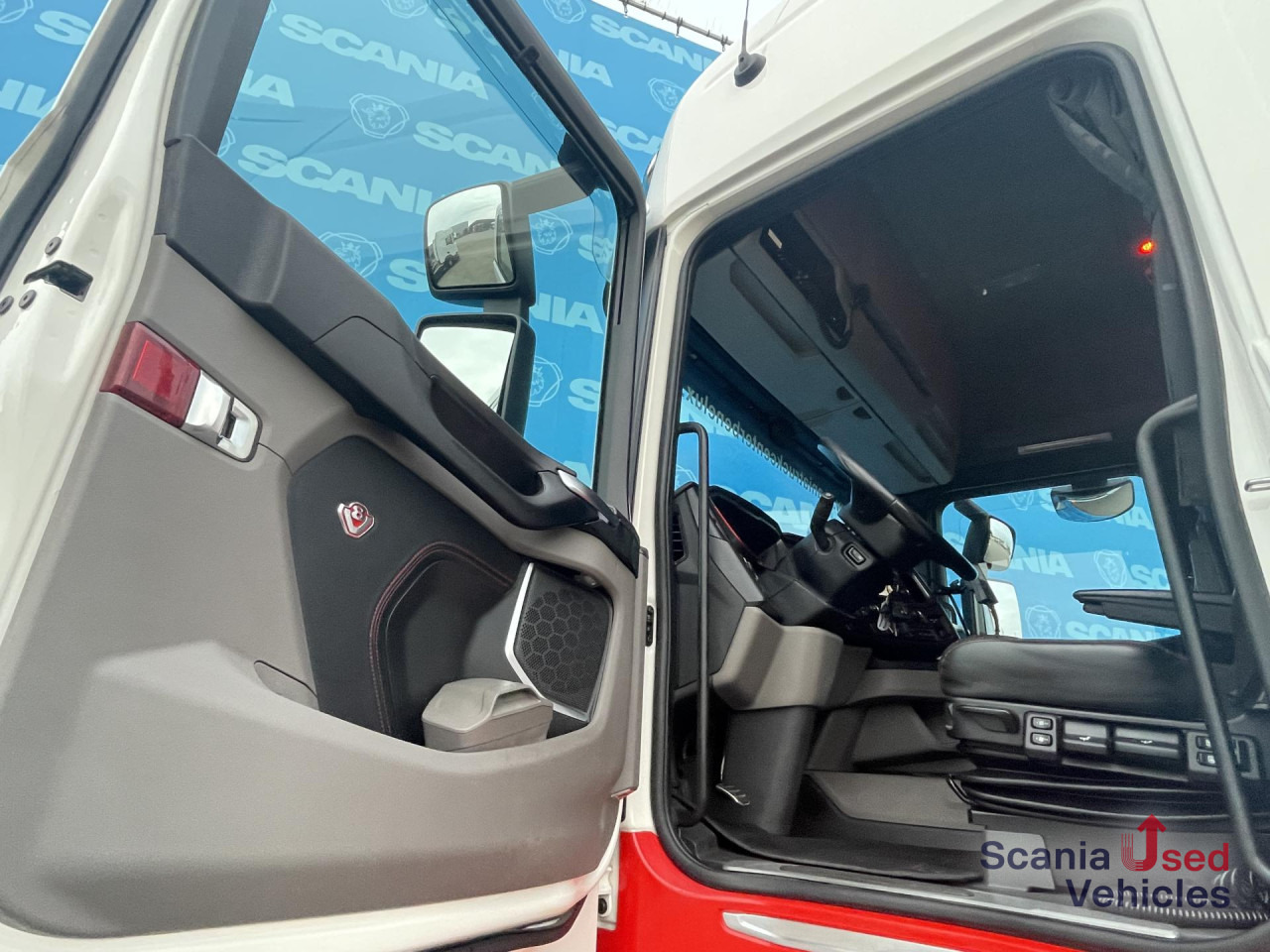 SCANIA R 650 B6x4NB RETARDER V8 WOOD KESLA 2112T CRANE - Kamion šumar, Kamion s kranom: slika SCANIA R 650 B6x4NB RETARDER V8 WOOD KESLA 2112T CRANE - Kamion šumar, Kamion s kranom SCANIA R 650 B6x4NB RETARDER V8 WOOD KESLA 2112T CRANE - Kamion šumar, Kamion s kranom: slika SCANIA R 650 B6x4NB RETARDER V8 WOOD KESLA 2112T CRANE - Kamion šumar, Kamion s kranom