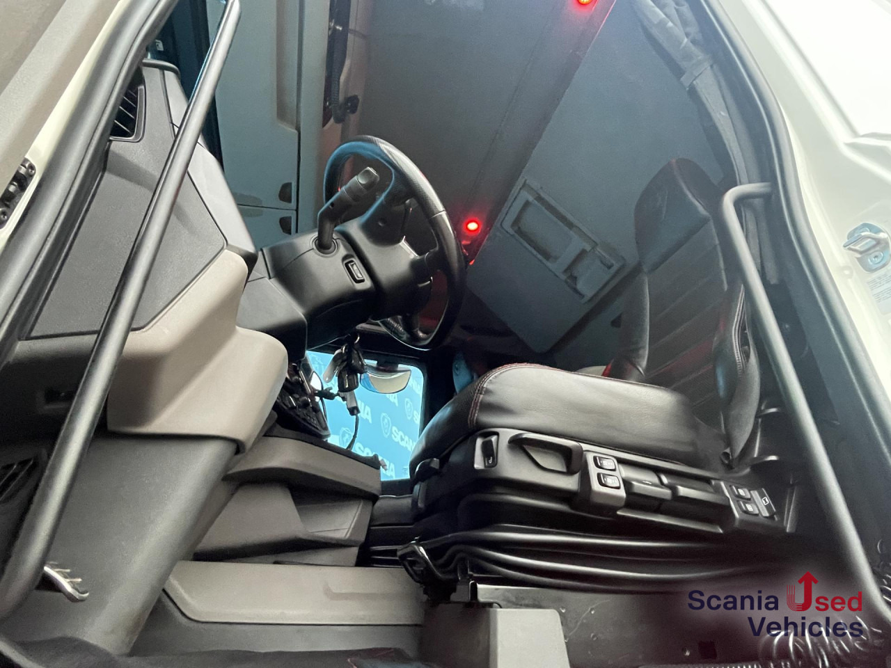 SCANIA R 650 B6x4NB RETARDER V8 WOOD KESLA 2112T CRANE - Kamion šumar, Kamion s kranom: slika SCANIA R 650 B6x4NB RETARDER V8 WOOD KESLA 2112T CRANE - Kamion šumar, Kamion s kranom SCANIA R 650 B6x4NB RETARDER V8 WOOD KESLA 2112T CRANE - Kamion šumar, Kamion s kranom: slika SCANIA R 650 B6x4NB RETARDER V8 WOOD KESLA 2112T CRANE - Kamion šumar, Kamion s kranom