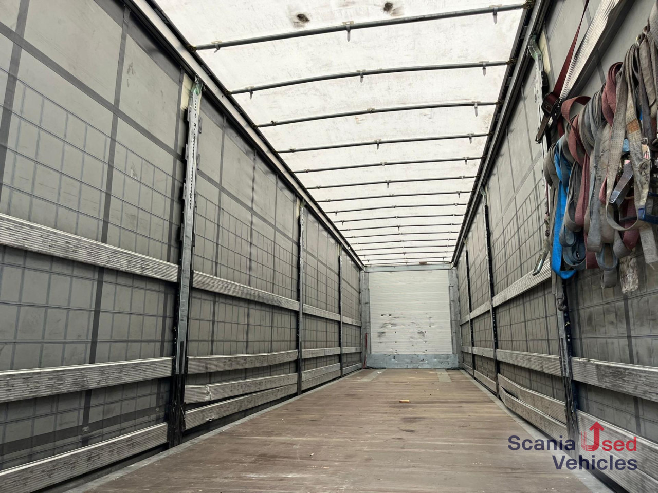 SCHMITZ SCHMITZ CURTAINSIDER EDSCHA TILT 2 LIFT AXLES - Poluprikolica s ceradom: slika SCHMITZ SCHMITZ CURTAINSIDER EDSCHA TILT 2 LIFT AXLES - Poluprikolica s ceradom SCHMITZ SCHMITZ CURTAINSIDER EDSCHA TILT 2 LIFT AXLES - Poluprikolica s ceradom: slika SCHMITZ SCHMITZ CURTAINSIDER EDSCHA TILT 2 LIFT AXLES - Poluprikolica s ceradom