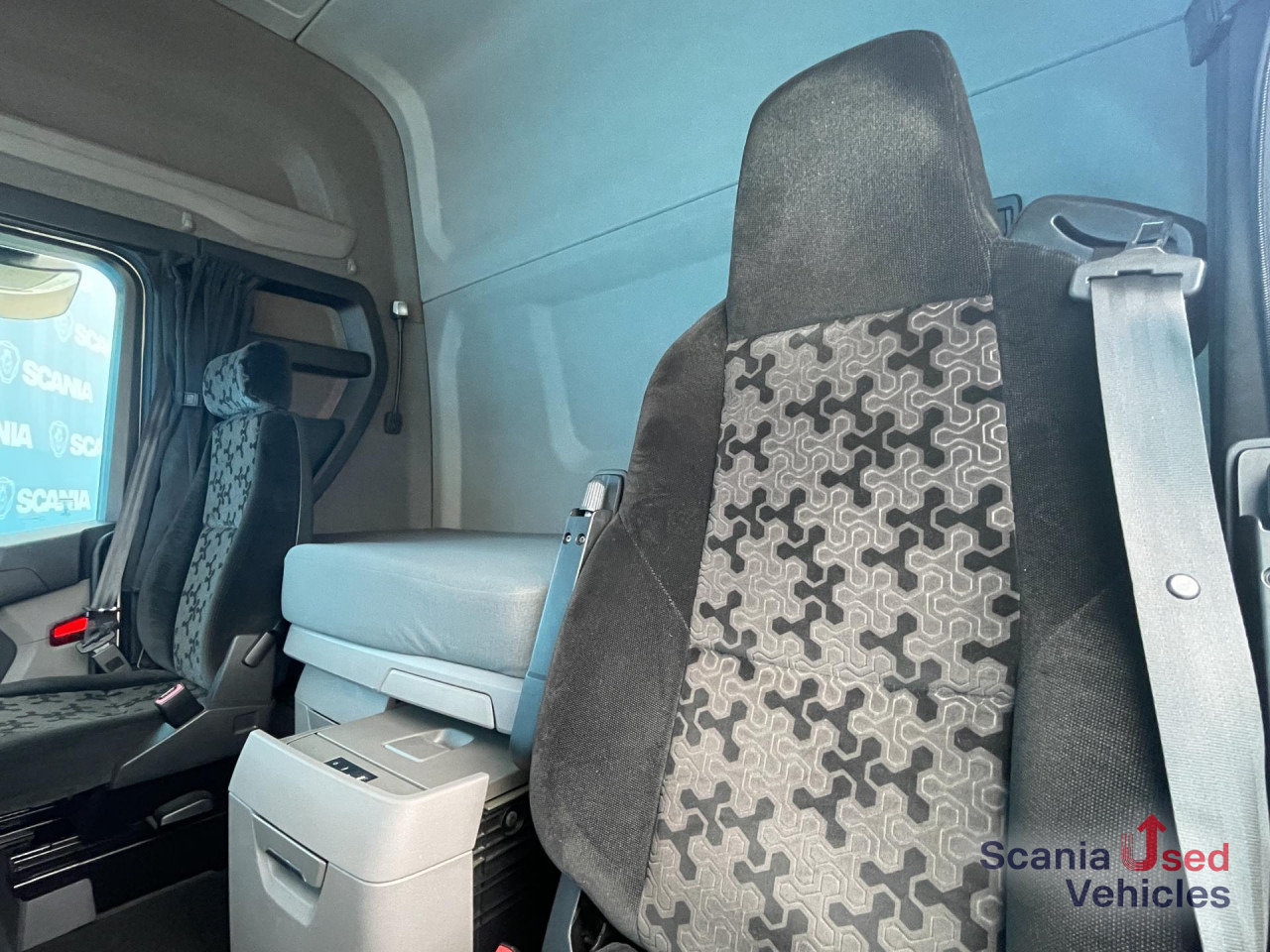 SCANIA S 450 A4x2NA RETARDER DIFF LOCK PARK AIRCO - Tegljač: slika SCANIA S 450 A4x2NA RETARDER DIFF LOCK PARK AIRCO - Tegljač SCANIA S 450 A4x2NA RETARDER DIFF LOCK PARK AIRCO - Tegljač: slika SCANIA S 450 A4x2NA RETARDER DIFF LOCK PARK AIRCO - Tegljač