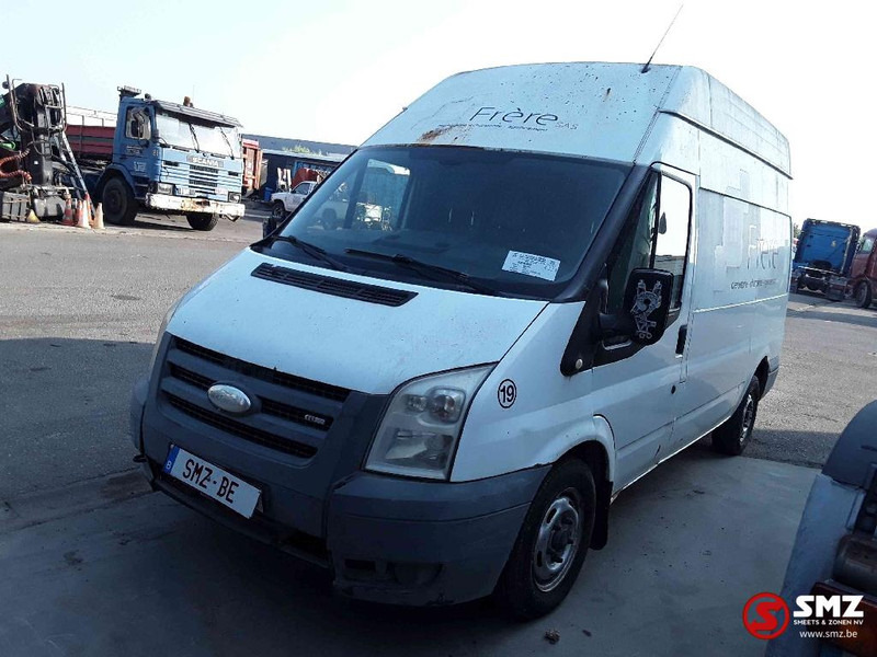 Ford Transit - Dostavno vozilo sa zatvorenim sandukom: slika Ford Transit - Dostavno vozilo sa zatvorenim sandukom Ford Transit - Dostavno vozilo sa zatvorenim sandukom: slika Ford Transit - Dostavno vozilo sa zatvorenim sandukom