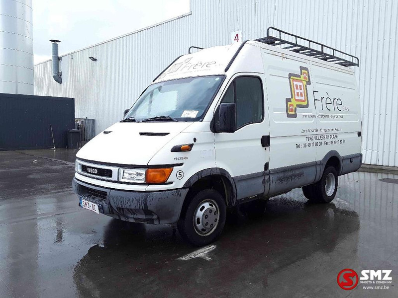 Iveco Daily 35 S 13 - Furgon: slika Iveco Daily 35 S 13 - Furgon Iveco Daily 35 S 13 - Furgon: slika Iveco Daily 35 S 13 - Furgon