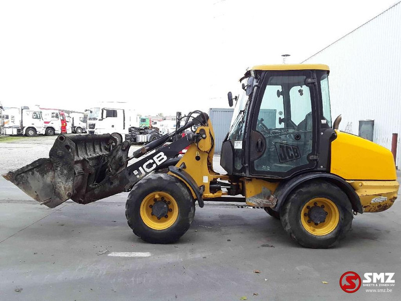JCB 406 3892 h - Utovarivač na kotačima: slika JCB 406 3892 h - Utovarivač na kotačima JCB 406 3892 h - Utovarivač na kotačima: slika JCB 406 3892 h - Utovarivač na kotačima