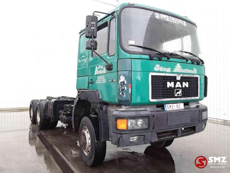 MAN 27.403 6x6 - Kamion-šasija: slika MAN 27.403 6x6 - Kamion-šasija MAN 27.403 6x6 - Kamion-šasija: slika MAN 27.403 6x6 - Kamion-šasija