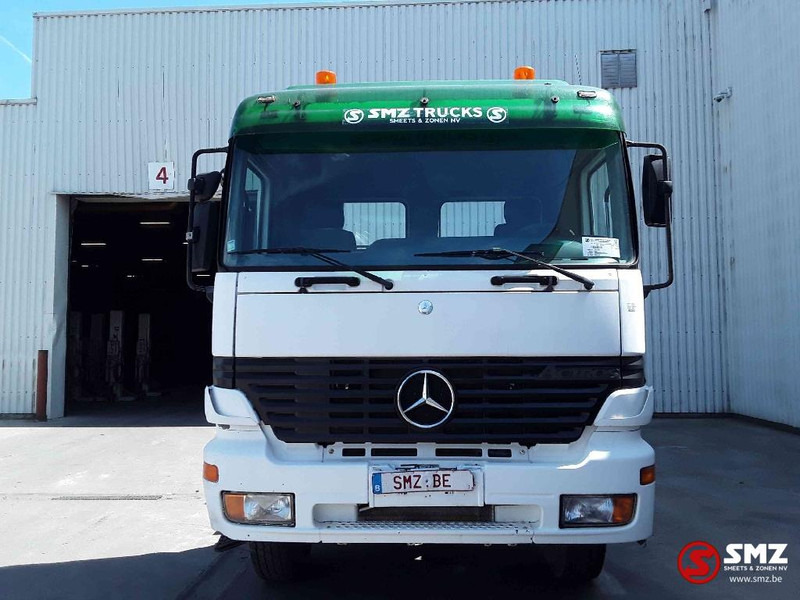 Mercedes-Benz Actros 1831 manual lames airco belgium truck - Transporter kontejnera/ Kamion s izmjenjivim sanducima: slika Mercedes-Benz Actros 1831 manual lames airco belgium truck - Transporter kontejnera/ Kamion s izmjenjivim sanducima Mercedes-Benz Actros 1831 manual lames airco belgium truck - Transporter kontejnera/ Kamion s izmjenjivim sanducima: slika Mercedes-Benz Actros 1831 manual lames airco belgium truck - Transporter kontejnera/ Kamion s izmjenjivim sanducima