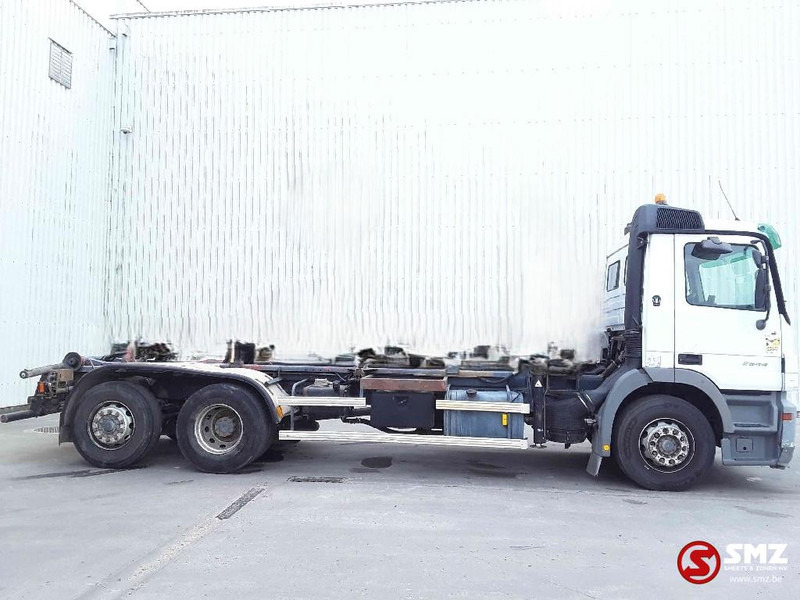 Mercedes-Benz Actros 2544 Eps Retarder - Kamion-šasija: slika Mercedes-Benz Actros 2544 Eps Retarder - Kamion-šasija Mercedes-Benz Actros 2544 Eps Retarder - Kamion-šasija: slika Mercedes-Benz Actros 2544 Eps Retarder - Kamion-šasija