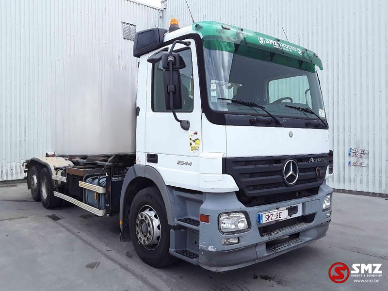 Mercedes-Benz Actros 2544 Eps Retarder - Kamion-šasija: slika Mercedes-Benz Actros 2544 Eps Retarder - Kamion-šasija Mercedes-Benz Actros 2544 Eps Retarder - Kamion-šasija: slika Mercedes-Benz Actros 2544 Eps Retarder - Kamion-šasija