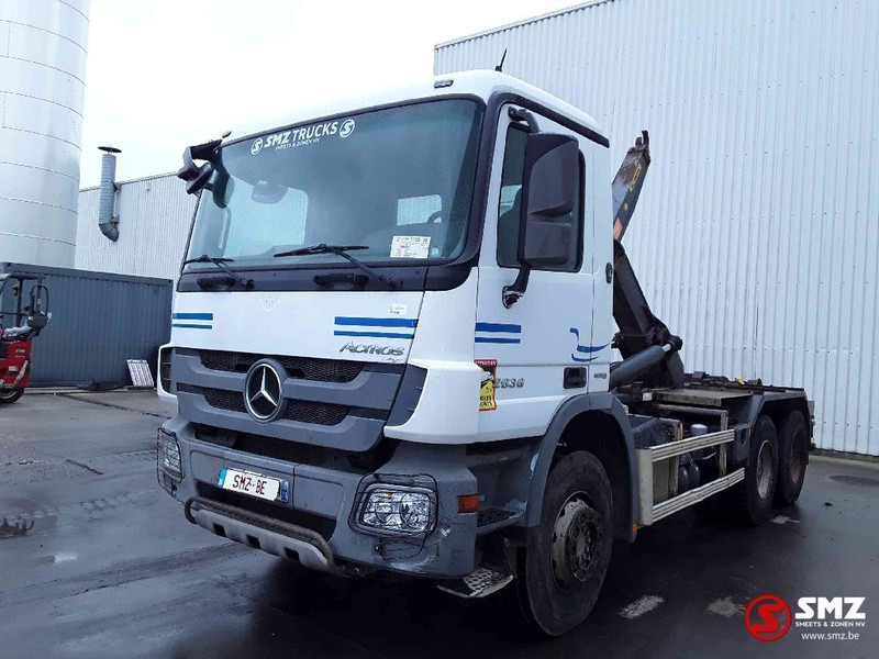 Mercedes-Benz Actros 2636 6x4 manual - Transporter kontejnera/ Kamion s izmjenjivim sanducima: slika Mercedes-Benz Actros 2636 6x4 manual - Transporter kontejnera/ Kamion s izmjenjivim sanducima Mercedes-Benz Actros 2636 6x4 manual - Transporter kontejnera/ Kamion s izmjenjivim sanducima: slika Mercedes-Benz Actros 2636 6x4 manual - Transporter kontejnera/ Kamion s izmjenjivim sanducima