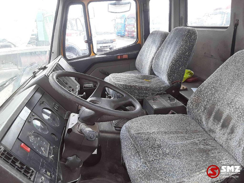 Kiper, Kamion s kranom Mercedes-Benz SK 1824: slika Kiper, Kamion s kranom Mercedes-Benz SK 1824