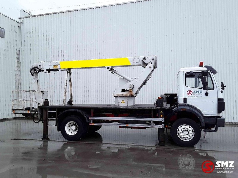 Mercedes-Benz SK 1824 lames/steel - Podizna platforma montirana na kamion: slika Mercedes-Benz SK 1824 lames/steel - Podizna platforma montirana na kamion Mercedes-Benz SK 1824 lames/steel - Podizna platforma montirana na kamion: slika Mercedes-Benz SK 1824 lames/steel - Podizna platforma montirana na kamion