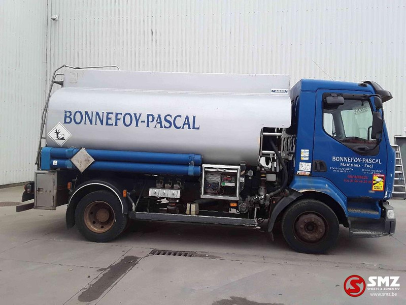 Renault Midlum 210 8000L manual pump - Kamion cisterna: slika Renault Midlum 210 8000L manual pump - Kamion cisterna Renault Midlum 210 8000L manual pump - Kamion cisterna: slika Renault Midlum 210 8000L manual pump - Kamion cisterna