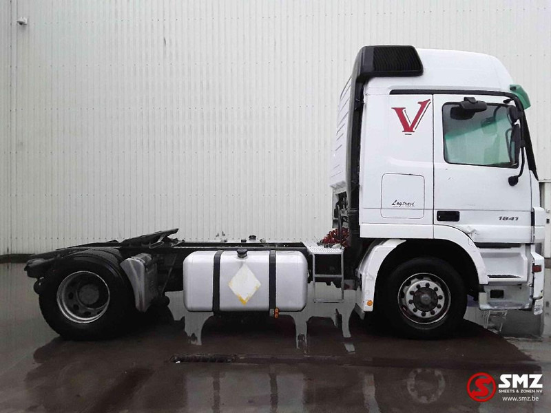 Mercedes-Benz Actros 1841 3 pedales - Tegljač: slika Mercedes-Benz Actros 1841 3 pedales - Tegljač Mercedes-Benz Actros 1841 3 pedales - Tegljač: slika Mercedes-Benz Actros 1841 3 pedales - Tegljač