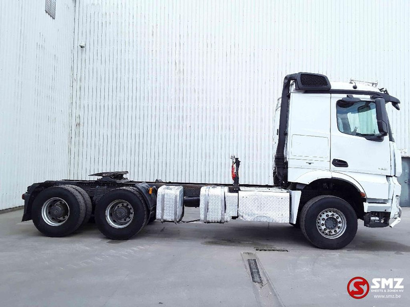 Mercedes-Benz Arocs 3351 lames steel - Tegljač: slika Mercedes-Benz Arocs 3351 lames steel - Tegljač Mercedes-Benz Arocs 3351 lames steel - Tegljač: slika Mercedes-Benz Arocs 3351 lames steel - Tegljač