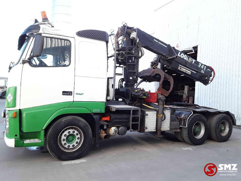 Volvo FH 16 610 6x4 loglift oil in water - Tegljač: slika Volvo FH 16 610 6x4 loglift oil in water - Tegljač Volvo FH 16 610 6x4 loglift oil in water - Tegljač: slika Volvo FH 16 610 6x4 loglift oil in water - Tegljač