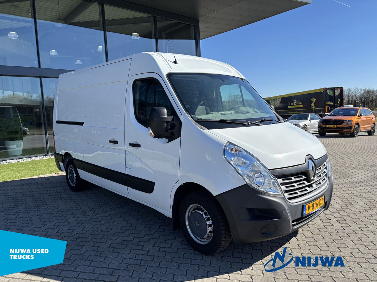 Renault Master T33 130 L2H2 Geïsoleerde bak Kasten - Mali kombi: slika Renault Master T33 130 L2H2 Geïsoleerde bak Kasten - Mali kombi Renault Master T33 130 L2H2 Geïsoleerde bak Kasten - Mali kombi: slika Renault Master T33 130 L2H2 Geïsoleerde bak Kasten - Mali kombi