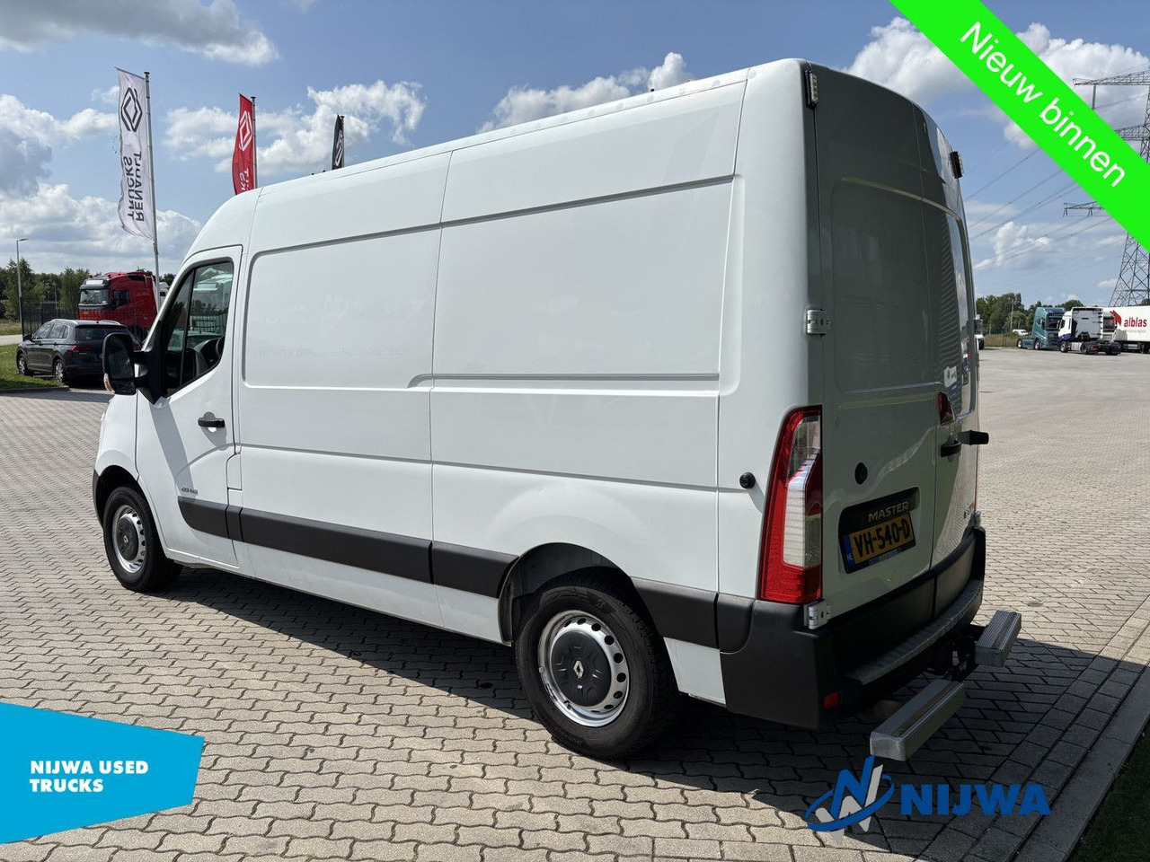 Renault Master T35 125 L2H2 Opstap + Airco Kasten - Furgon: slika Renault Master T35 125 L2H2 Opstap + Airco Kasten - Furgon Renault Master T35 125 L2H2 Opstap + Airco Kasten - Furgon: slika Renault Master T35 125 L2H2 Opstap + Airco Kasten - Furgon