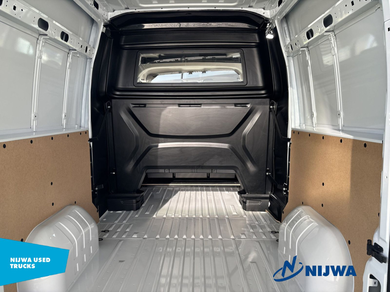 Furgon, Dostavno vozilo s dvostrukom kabinom Renault Master T35 150 L2H2 Dubbele Cabine Kasten: slika Furgon, Dostavno vozilo s dvostrukom kabinom Renault Master T35 150 L2H2 Dubbele Cabine Kasten