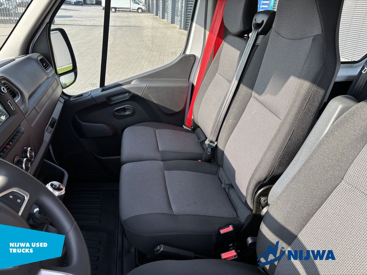 Furgon, Dostavno vozilo s dvostrukom kabinom Renault Master T35 150 L2H2 Dubbele Cabine Kasten: slika Furgon, Dostavno vozilo s dvostrukom kabinom Renault Master T35 150 L2H2 Dubbele Cabine Kasten
