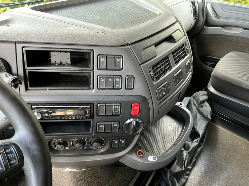 Tegljač DAF XF 460 FT SSC Euro6 Intarder: slika Tegljač DAF XF 460 FT SSC Euro6 Intarder