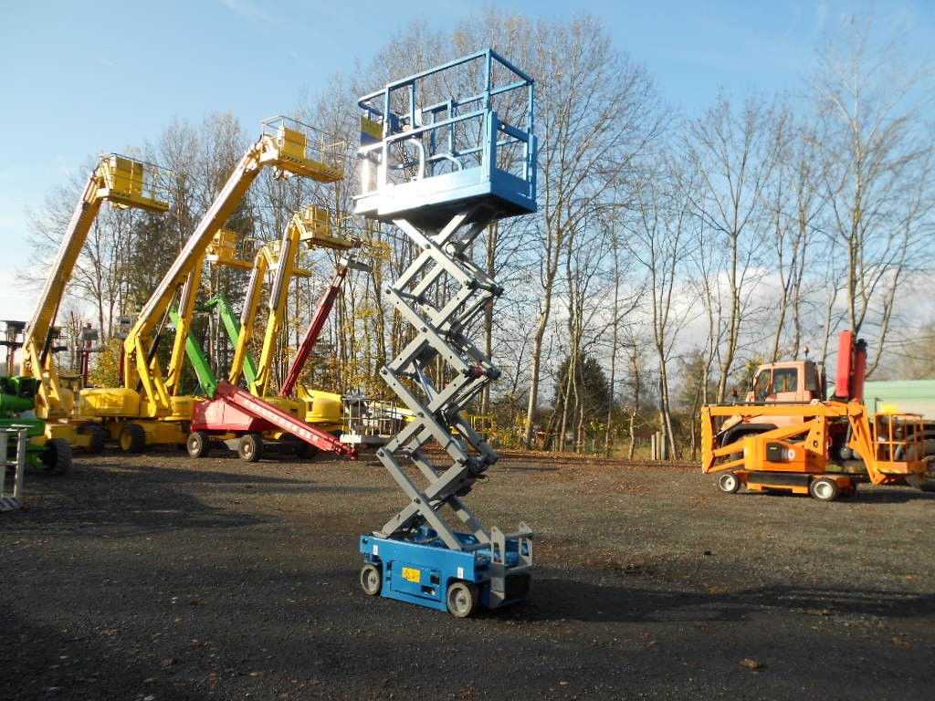 Genie GS 1330, Scherenarbeitsbühne Genie 5,9 m - Škarasta podizna platforma: slika Genie GS 1330, Scherenarbeitsbühne Genie 5,9 m - Škarasta podizna platforma Genie GS 1330, Scherenarbeitsbühne Genie 5,9 m - Škarasta podizna platforma: slika Genie GS 1330, Scherenarbeitsbühne Genie 5,9 m - Škarasta podizna platforma
