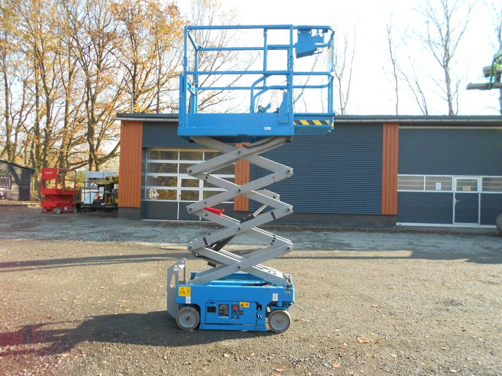 Genie GS 1330, Scherenarbeitsbühne Genie 5,9 m - Škarasta podizna platforma: slika Genie GS 1330, Scherenarbeitsbühne Genie 5,9 m - Škarasta podizna platforma Genie GS 1330, Scherenarbeitsbühne Genie 5,9 m - Škarasta podizna platforma: slika Genie GS 1330, Scherenarbeitsbühne Genie 5,9 m - Škarasta podizna platforma