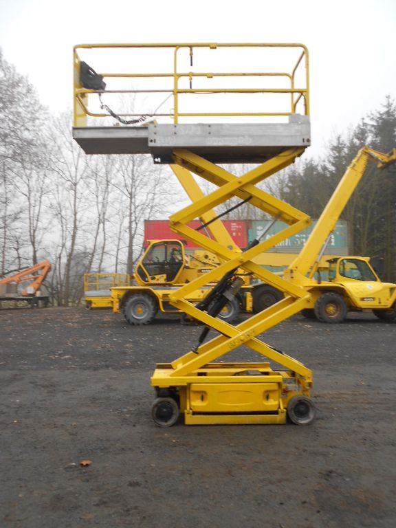 JLG JLG 1930 ES, Scherenarbeitsbühne AH 8 m - Škarasta podizna platforma: slika JLG JLG 1930 ES, Scherenarbeitsbühne AH 8 m - Škarasta podizna platforma JLG JLG 1930 ES, Scherenarbeitsbühne AH 8 m - Škarasta podizna platforma: slika JLG JLG 1930 ES, Scherenarbeitsbühne AH 8 m - Škarasta podizna platforma