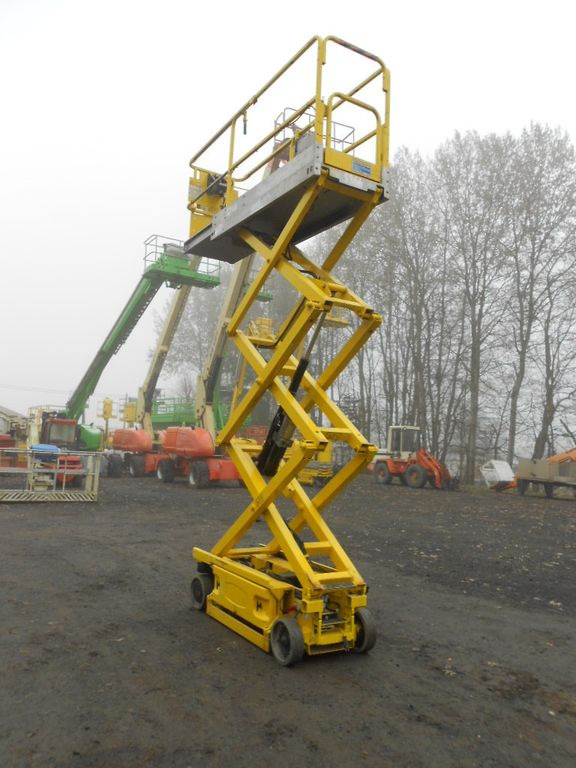 JLG JLG 1930 ES, Scherenarbeitsbühne AH 8 m - Škarasta podizna platforma: slika JLG JLG 1930 ES, Scherenarbeitsbühne AH 8 m - Škarasta podizna platforma JLG JLG 1930 ES, Scherenarbeitsbühne AH 8 m - Škarasta podizna platforma: slika JLG JLG 1930 ES, Scherenarbeitsbühne AH 8 m - Škarasta podizna platforma