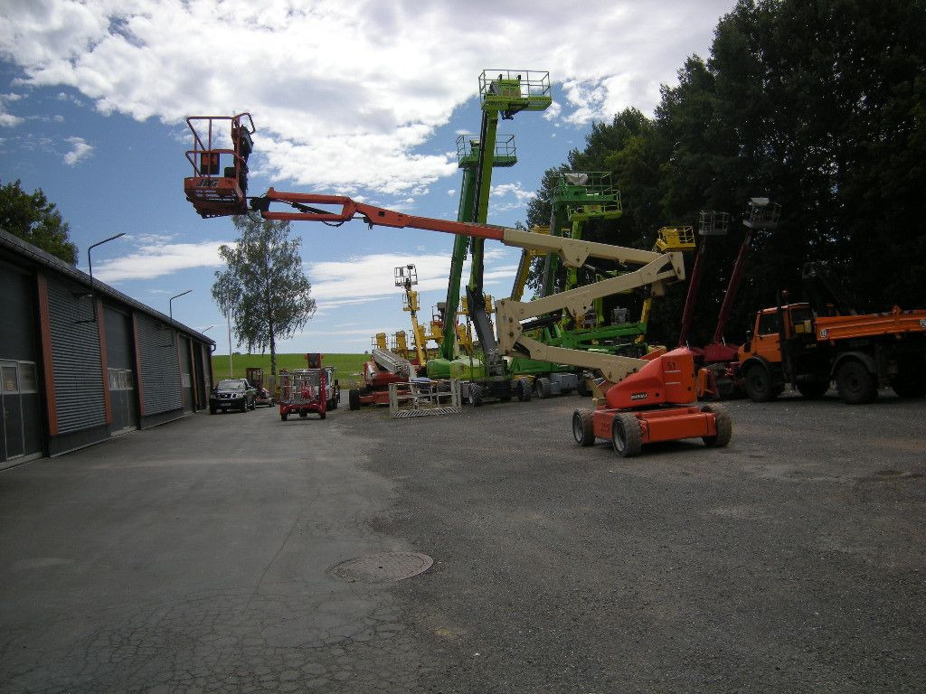 JLG M450 AJ Gelenkteleskoparbeitsbühne 16 m - Podizna platforma montirana na kamion: slika JLG M450 AJ Gelenkteleskoparbeitsbühne 16 m - Podizna platforma montirana na kamion JLG M450 AJ Gelenkteleskoparbeitsbühne 16 m - Podizna platforma montirana na kamion: slika JLG M450 AJ Gelenkteleskoparbeitsbühne 16 m - Podizna platforma montirana na kamion