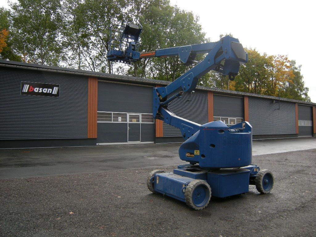 JLG N40E Gelenkteleskoparbeitsbühne 14 m - Podizna platforma montirana na kamion: slika JLG N40E Gelenkteleskoparbeitsbühne 14 m - Podizna platforma montirana na kamion JLG N40E Gelenkteleskoparbeitsbühne 14 m - Podizna platforma montirana na kamion: slika JLG N40E Gelenkteleskoparbeitsbühne 14 m - Podizna platforma montirana na kamion