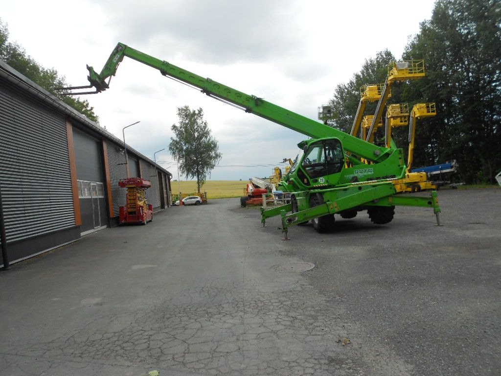 Merlo RT 4025 Roto 45.21 MCSS - Teleskopski rukovatelj: slika  Merlo RT 4025 Roto 45.21 MCSS - Teleskopski rukovatelj Merlo RT 4025 Roto 45.21 MCSS - Teleskopski rukovatelj: slika  Merlo RT 4025 Roto 45.21 MCSS - Teleskopski rukovatelj