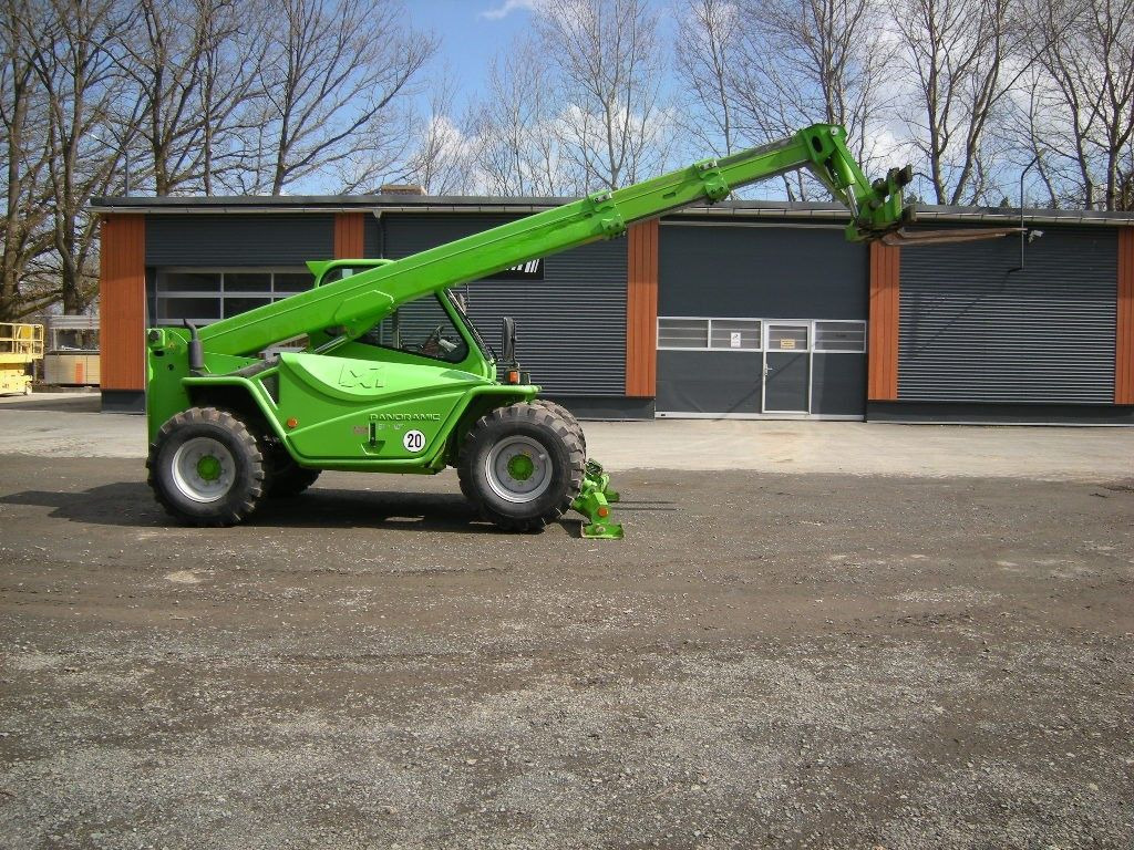 Merlo SL33 Panoramic P38.13 - Teleskopski rukovatelj: slika Merlo SL33 Panoramic P38.13 - Teleskopski rukovatelj Merlo SL33 Panoramic P38.13 - Teleskopski rukovatelj: slika Merlo SL33 Panoramic P38.13 - Teleskopski rukovatelj
