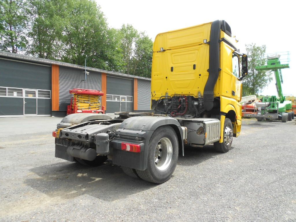 Mercedes-Benz AROCS 1845 - Tegljač: slika Mercedes-Benz AROCS 1845 - Tegljač Mercedes-Benz AROCS 1845 - Tegljač: slika Mercedes-Benz AROCS 1845 - Tegljač