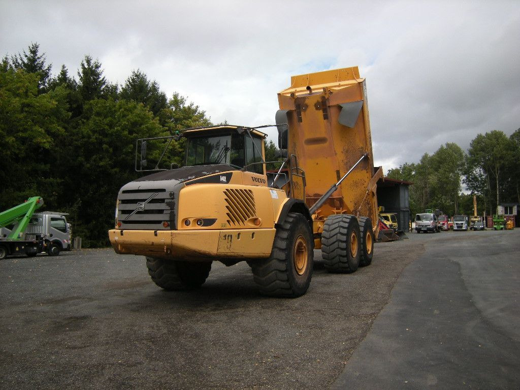 Volvo A 40 E, Dumper - Zglobni istovarivač: slika Volvo A 40 E, Dumper - Zglobni istovarivač Volvo A 40 E, Dumper - Zglobni istovarivač: slika Volvo A 40 E, Dumper - Zglobni istovarivač