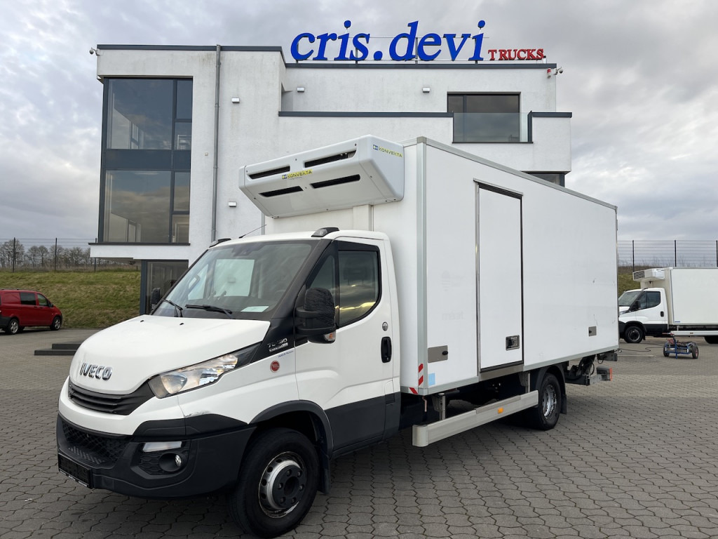 Iveco 70C18 Daily Kühlkoffer mit Ladebordwand Konvekta - Dostavno vozilo: slika Iveco 70C18 Daily Kühlkoffer mit Ladebordwand Konvekta - Dostavno vozilo Iveco 70C18 Daily Kühlkoffer mit Ladebordwand Konvekta - Dostavno vozilo: slika Iveco 70C18 Daily Kühlkoffer mit Ladebordwand Konvekta - Dostavno vozilo