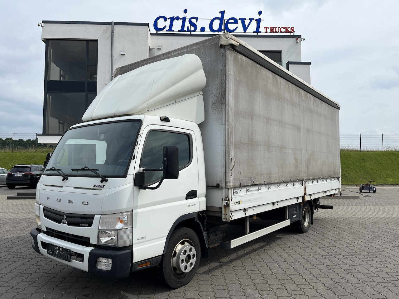 FUSO Canter 7C18 4x2 Ladebordwand Getriebeschaden - Dostavno vozilo s ceradom: slika FUSO Canter 7C18 4x2 Ladebordwand Getriebeschaden - Dostavno vozilo s ceradom FUSO Canter 7C18 4x2 Ladebordwand Getriebeschaden - Dostavno vozilo s ceradom: slika FUSO Canter 7C18 4x2 Ladebordwand Getriebeschaden - Dostavno vozilo s ceradom