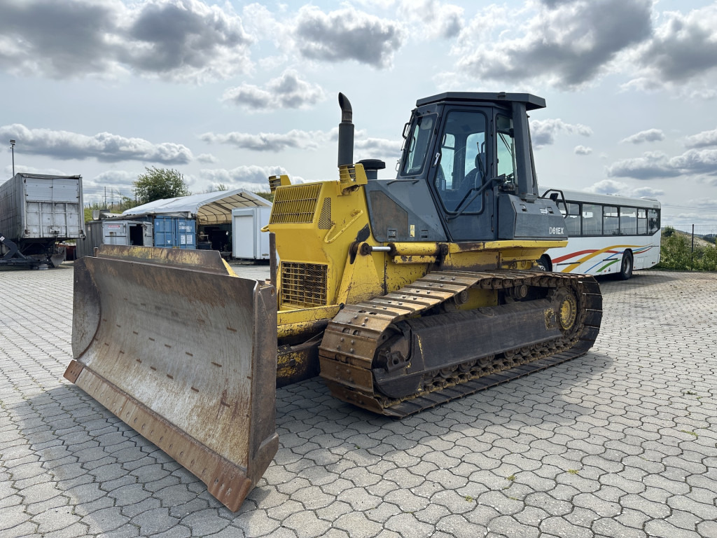 Komatsu D61EX-12 Planier Raupe 6-Wege Schild - Buldožer: slika Komatsu D61EX-12 Planier Raupe 6-Wege Schild - Buldožer Komatsu D61EX-12 Planier Raupe 6-Wege Schild - Buldožer: slika Komatsu D61EX-12 Planier Raupe 6-Wege Schild - Buldožer