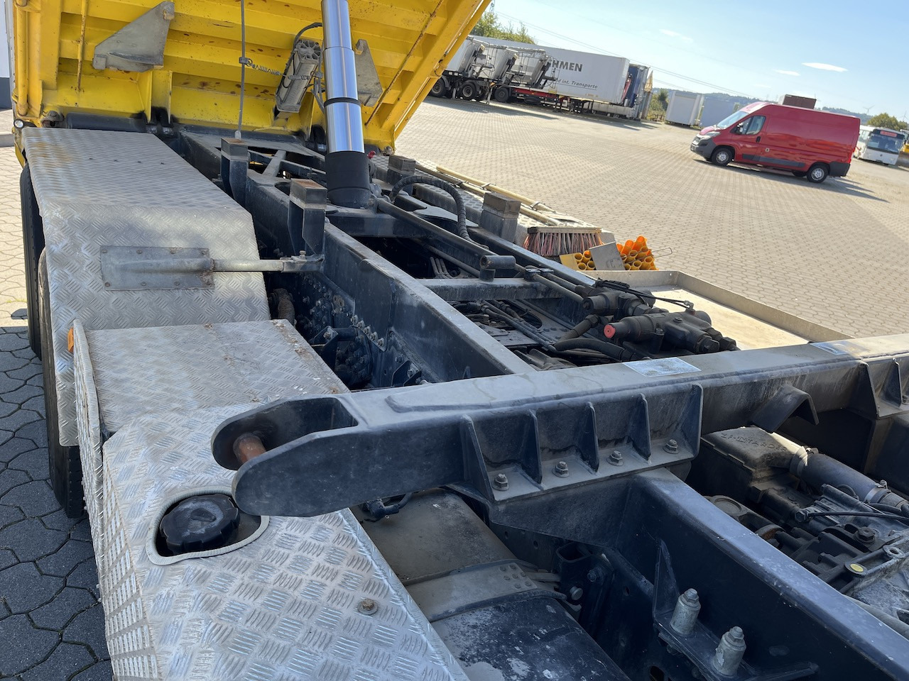 MAN TGS 28.480 6x4 4x4 Dreiseitenkipper Allrad Liftachse - Kiper: slika MAN TGS 28.480 6x4 4x4 Dreiseitenkipper Allrad Liftachse - Kiper MAN TGS 28.480 6x4 4x4 Dreiseitenkipper Allrad Liftachse - Kiper: slika MAN TGS 28.480 6x4 4x4 Dreiseitenkipper Allrad Liftachse - Kiper