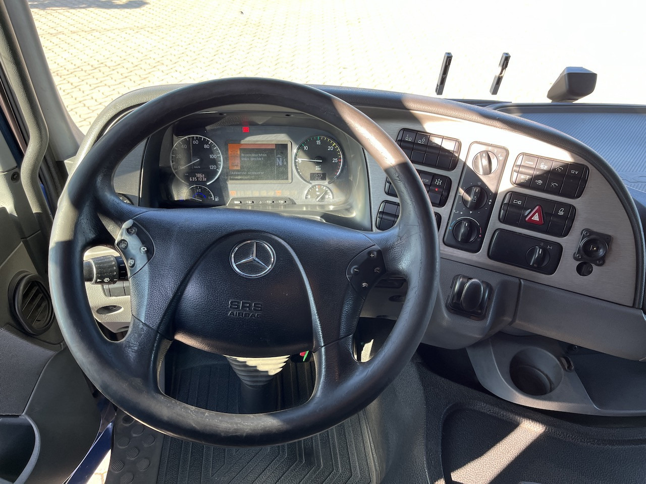 Mercedes-Benz 2541 6x2 Atlas 135.2E Pritsche 8,20 m - Kamion s otvorenim sandukom, Kamion s kranom: slika Mercedes-Benz 2541 6x2 Atlas 135.2E Pritsche 8,20 m - Kamion s otvorenim sandukom, Kamion s kranom Mercedes-Benz 2541 6x2 Atlas 135.2E Pritsche 8,20 m - Kamion s otvorenim sandukom, Kamion s kranom: slika Mercedes-Benz 2541 6x2 Atlas 135.2E Pritsche 8,20 m - Kamion s otvorenim sandukom, Kamion s kranom