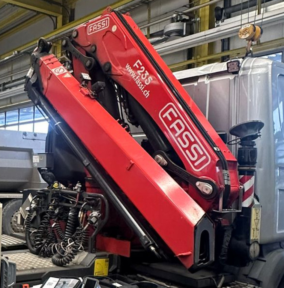 Palfinger FASSI F 235 A.2.23 Kran + Funk - Kamionska dizalica: slika Palfinger FASSI F 235 A.2.23 Kran + Funk - Kamionska dizalica Palfinger FASSI F 235 A.2.23 Kran + Funk - Kamionska dizalica: slika Palfinger FASSI F 235 A.2.23 Kran + Funk - Kamionska dizalica