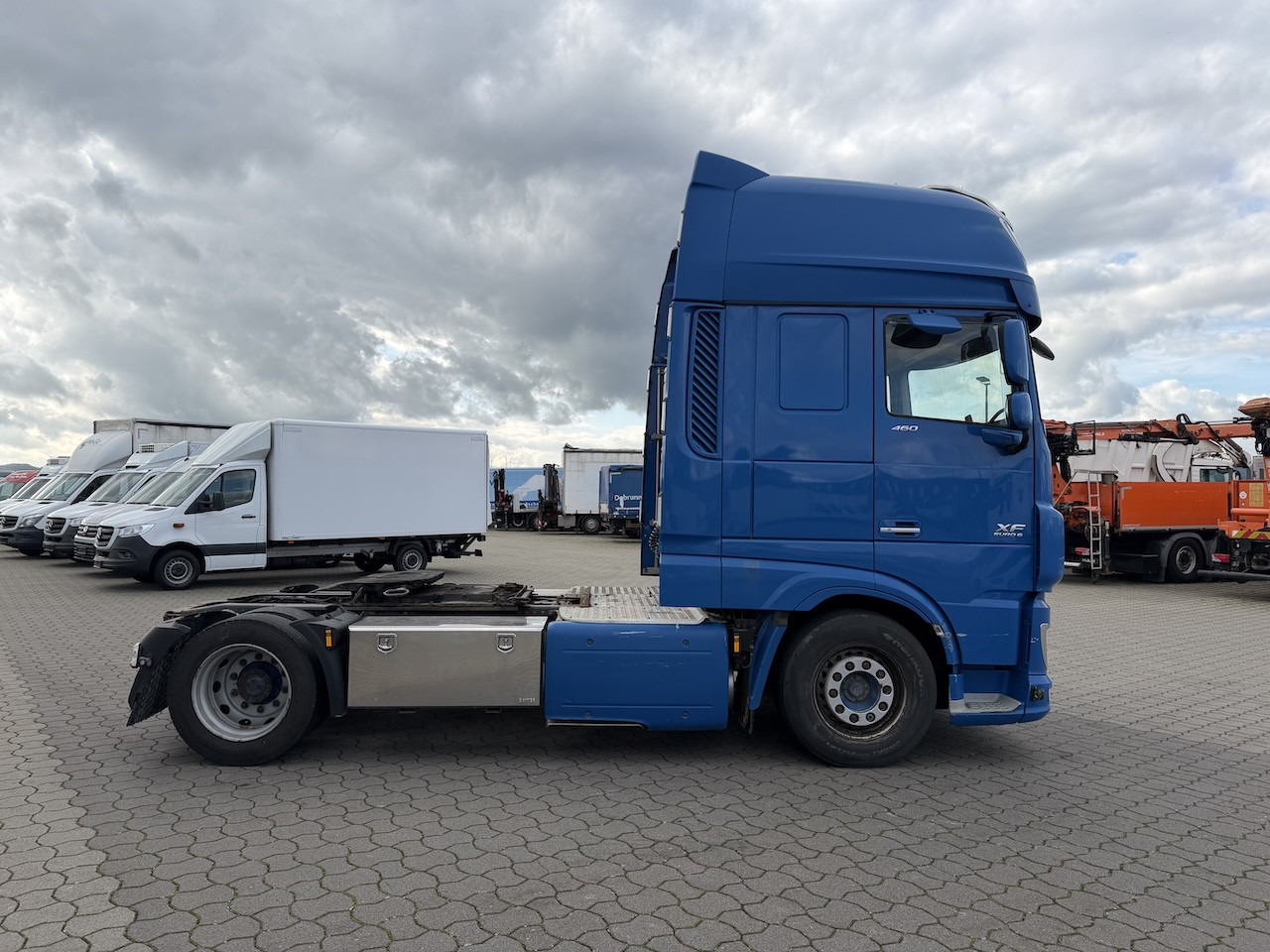 Daf XF 460 4x2 Retarder - Tegljač: slika Daf XF 460 4x2 Retarder - Tegljač Daf XF 460 4x2 Retarder - Tegljač: slika Daf XF 460 4x2 Retarder - Tegljač