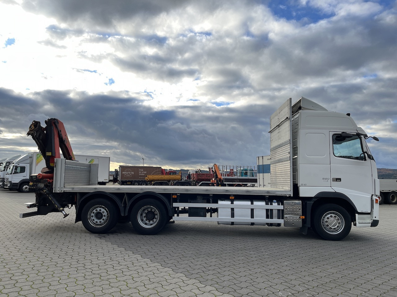 Kamion s kranom, Kamion s otvorenim sandukom Volvo FH 520 6x2  Palfinger PK 12502 | AHK: slika Kamion s kranom, Kamion s otvorenim sandukom Volvo FH 520 6x2  Palfinger PK 12502 | AHK