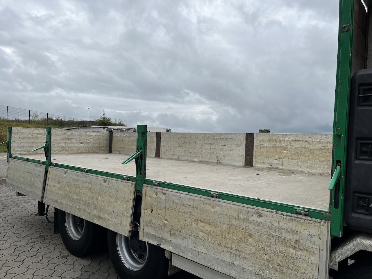 Volvo FM 440 8x4 Palfinger PK 44002 Wechselsystem - Kamion s otvorenim sandukom, Kamion s kranom: slika Volvo FM 440 8x4 Palfinger PK 44002 Wechselsystem - Kamion s otvorenim sandukom, Kamion s kranom Volvo FM 440 8x4 Palfinger PK 44002 Wechselsystem - Kamion s otvorenim sandukom, Kamion s kranom: slika Volvo FM 440 8x4 Palfinger PK 44002 Wechselsystem - Kamion s otvorenim sandukom, Kamion s kranom